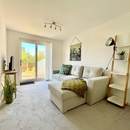 Aura Ground Floor Apartment York Bagian luar foto