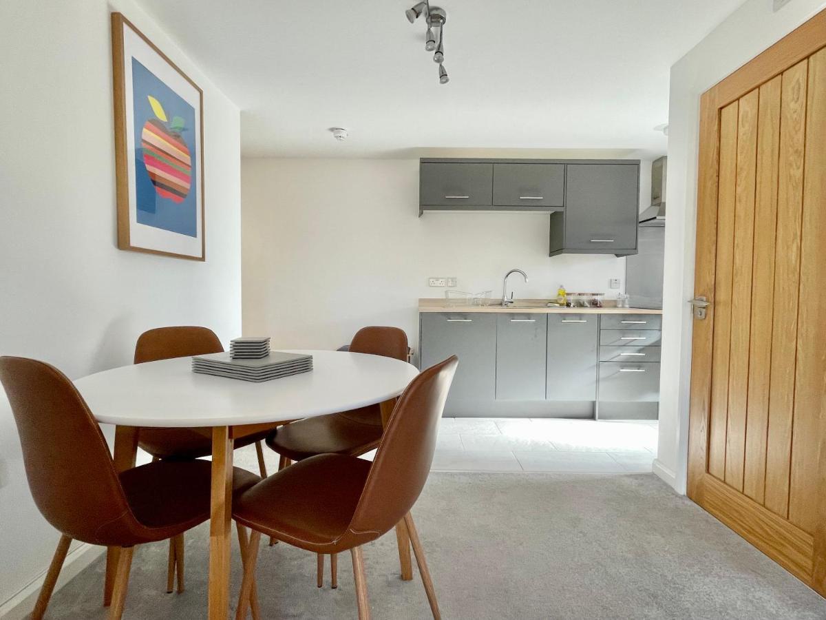 Aura Ground Floor Apartment York Bagian luar foto